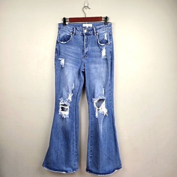 ALMOST FAMOUS Distressed Flare Jeans Med Wash Blue Womens Size 7 Boho Western‎ - Picture 1 of 13